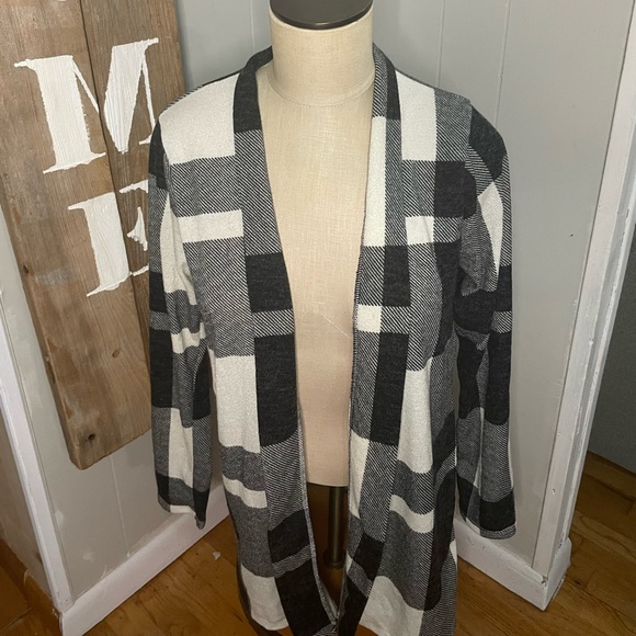 NWT Jenny Boston plaid cardigan - Picture 3 of 6